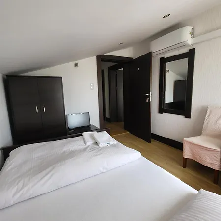 Krysztalowa Fogadó Jozefow (Bilgoraj)