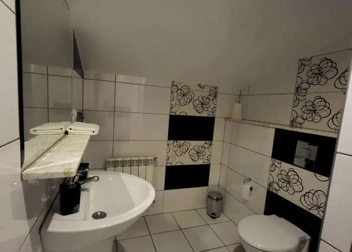 Kryształowa Józefów Zajazd *