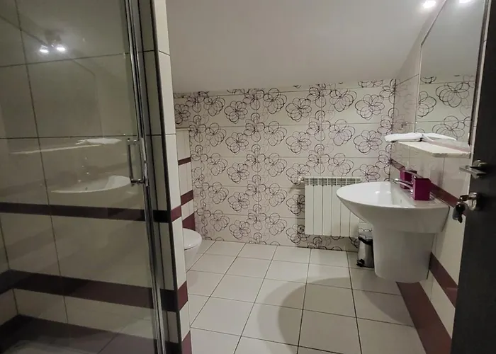 Zajazd Kryształowa Józefów *