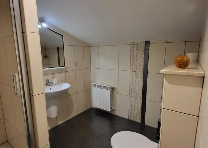 Kryształowa Józefów Zajazd